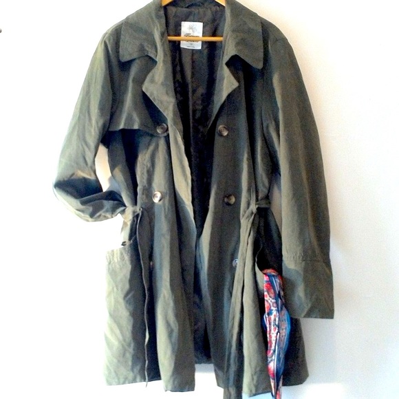 Lightweight Double Breasted 3/4 Length Faux Suede Belted Trench Coat - Picture 5 of 9